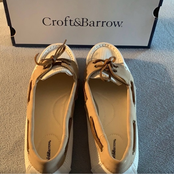 NWT Croft and Barrow Boat Shoes. Size 10. - Picture 1 of 8
